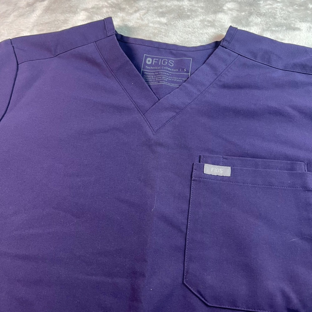 FIGS Men's Small Leon Scrub Top Purple V-Neck Technical Collection FM1500